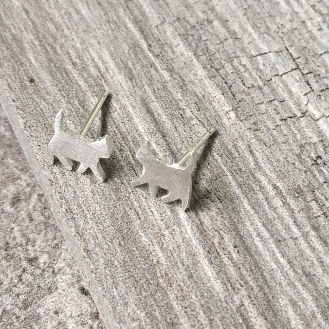 925 STERLING SILVER SMALL WALKING CAT STUD EARRINGS