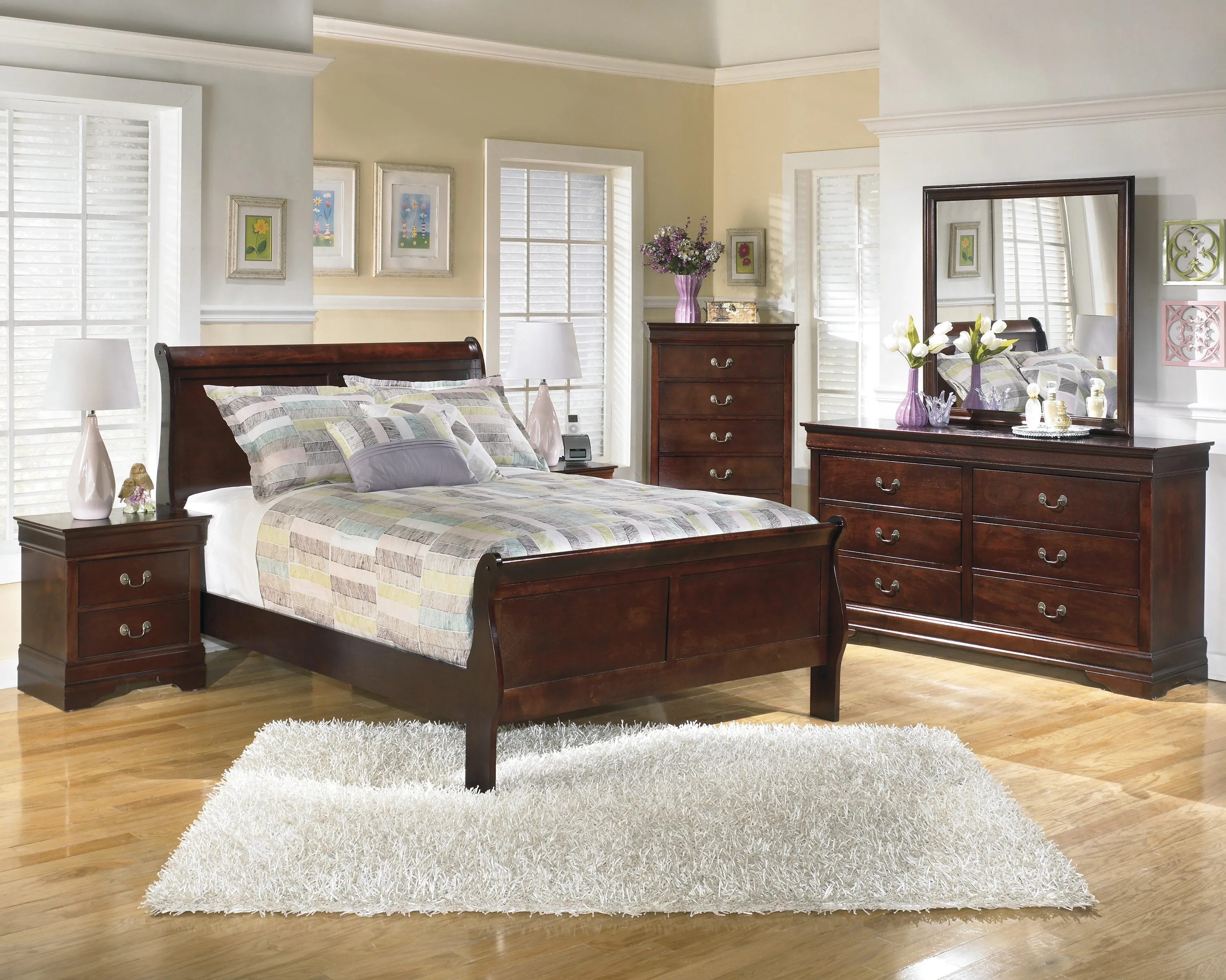 Alisdair King Sleigh Bed