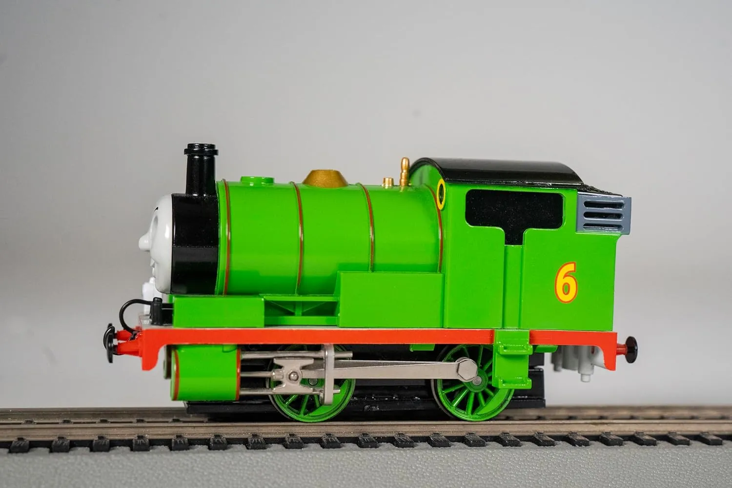 Bachmann Trains - THOMAS & FRIENDS PERCY THE SMALL ENGINE w/Moving Eyes - HO Scale