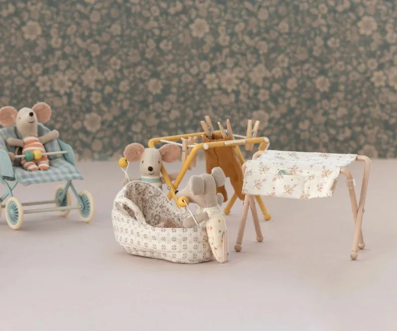 Carry Cot for Baby Mouse